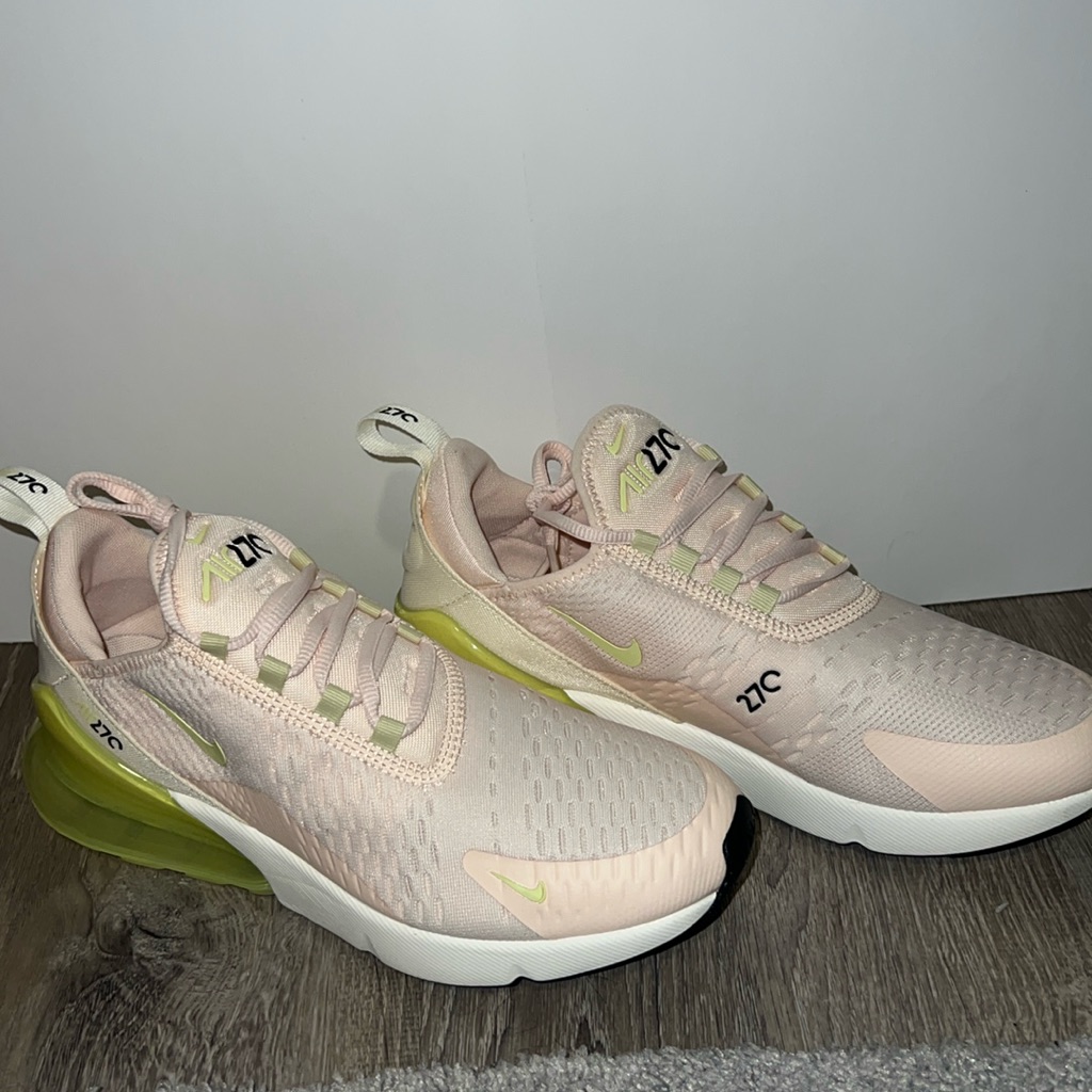 Womens Nike Air Max 270